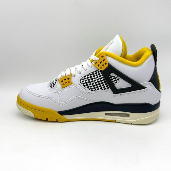 NEW* WOMEN NIKE AIR JORDAN 4 RETRO WHITE / VIVID SULFUR  Jordan 4 Retro Womens Vivid Sulfur Shoes Sz 7.5 New w/ Box AQ9129-101 Sneaker